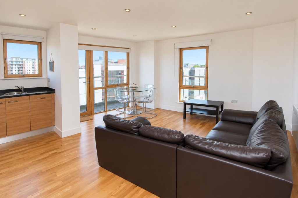 2 bed 1st Floor Flat for rent in Leeds. From Parklane - Leeds