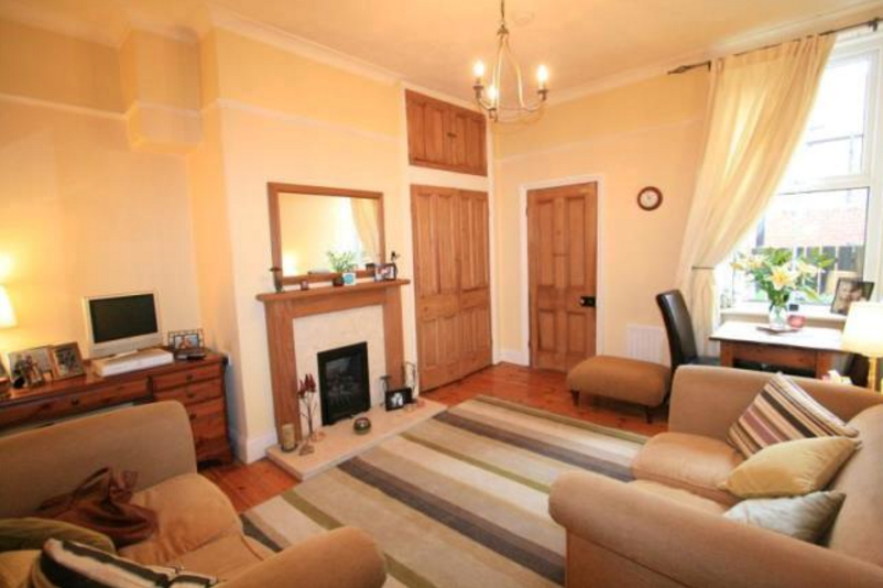 2 bed House (unspecified) for rent in Newcastle upon Tyne. From Parklets - Newcastle