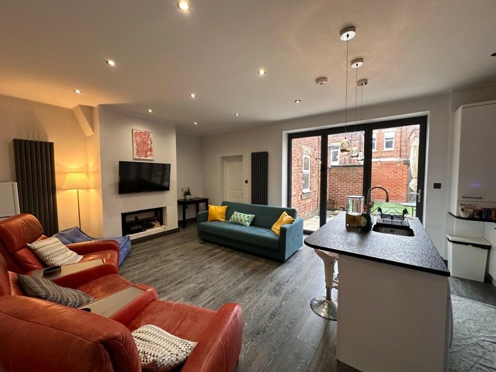 2 bed House (unspecified) for rent in Newcastle upon Tyne. From Parklets - Newcastle