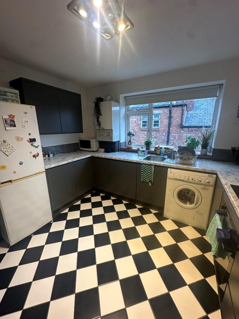 2 bed House (unspecified) for rent in Newcastle upon Tyne. From Parklets - Newcastle