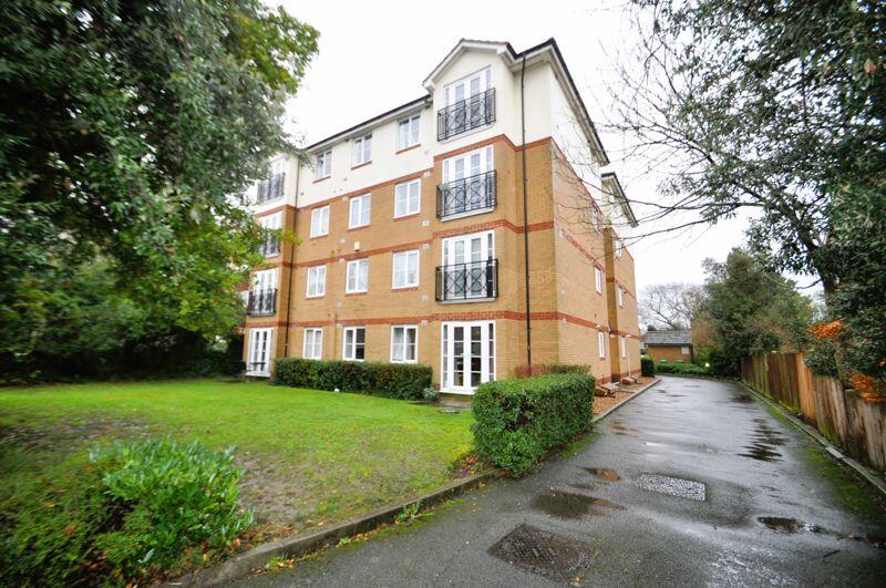 2 bed 1st Floor Flat for rent in Kingston upon Thames. From Parry & Drewett - Surrey