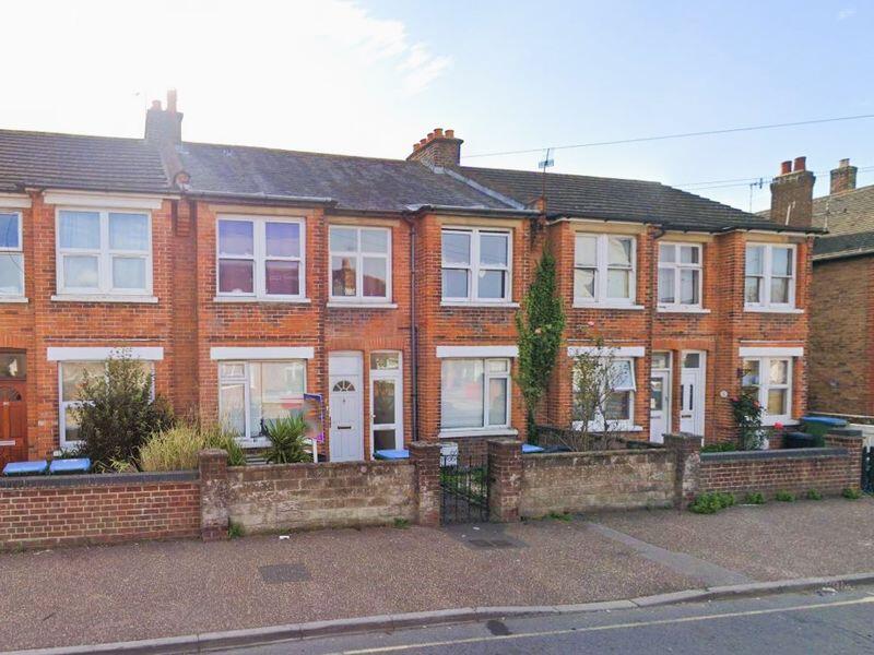 2 bed 1st Floor Flat for rent in Bognor Regis. From Parry & Drewett - Surrey