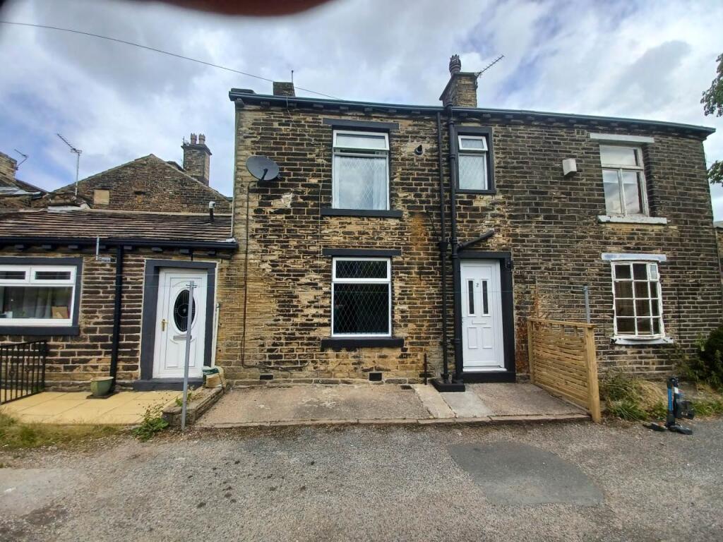 2 bed Detached for rent in Shelf. From Patchett Homes - Bradford