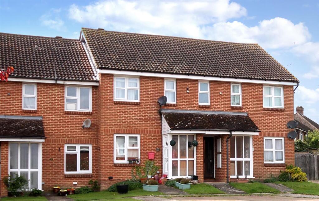 1 bed 1st Floor Flat for rent in Ockley. From Patrick Gardner - Dorking