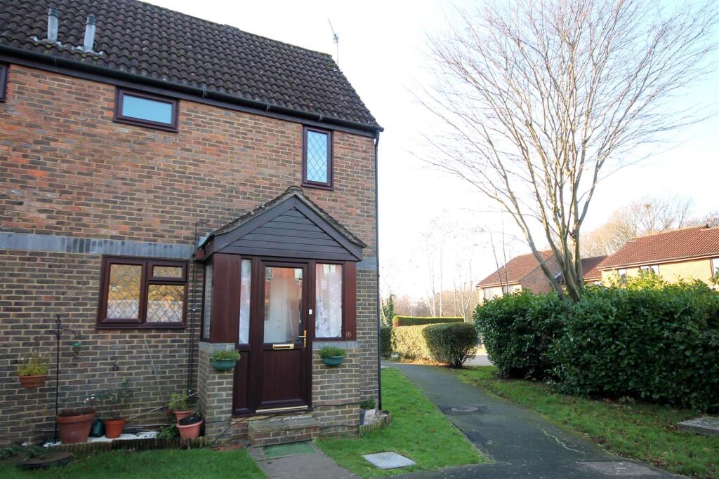 1 bed Semi Detached for rent in Mid Holmwood. From Patrick Gardner - Dorking