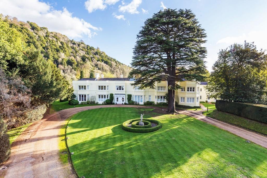 2 bed Apartment for rent in Dorking. From Patrick Gardner - Dorking 2 bed Apartment for rent in Dorking. From Patrick Gardner - Dorking