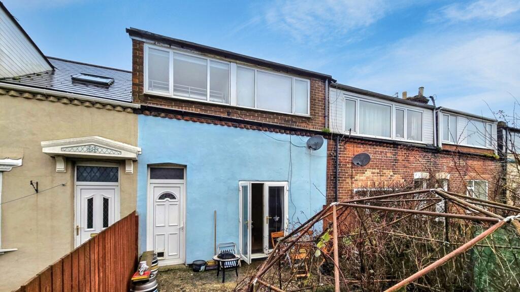 3 bed Mid Terraced House for rent in Sunderland. From Pattinson Estate Agents - Sunderland