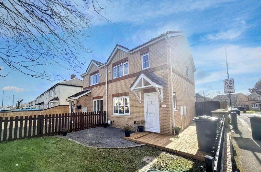 3 bed Semi Detached for rent in Meadow Well. From Pattinson Estate Agents - Whitley Bay