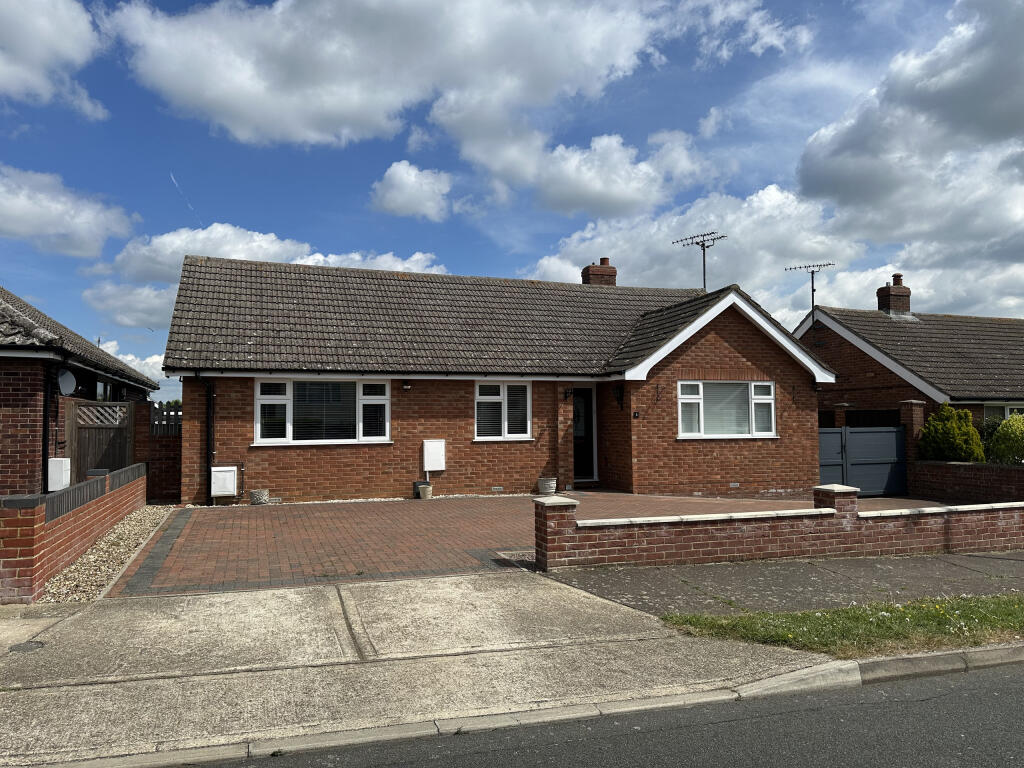 3 bed Detached bungalow for rent in Stowmarket. From Paul Wright & Co - Stowmarket