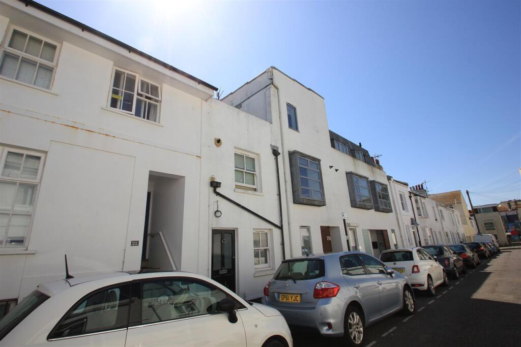 3 bed House Share for rent in Ovingdean. From Pavilion Properties - Brighton