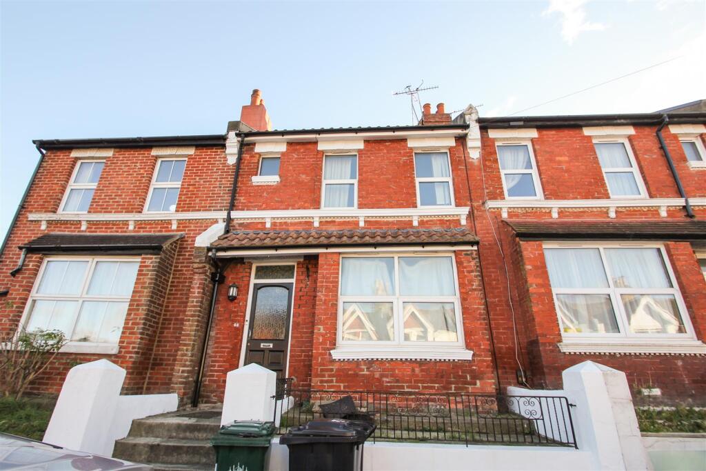 4 bed House Share for rent in Ovingdean. From Pavilion Properties - Brighton