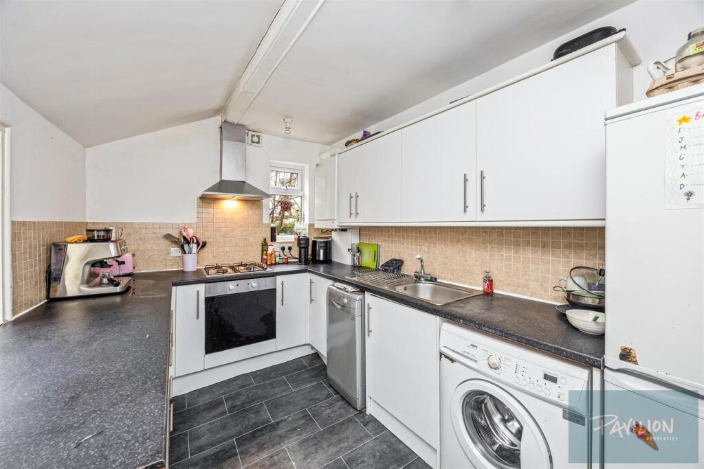 4 bed House Share for rent in Ovingdean. From Pavilion Properties - Brighton