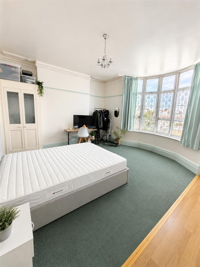 4 bed 1st Floor Flat for rent in Brighton and Hove. From Pavilion Properties - Brighton 4 bed 1st Floor Flat for rent in Brighton and Hove. From Pavilion Properties - Brighton