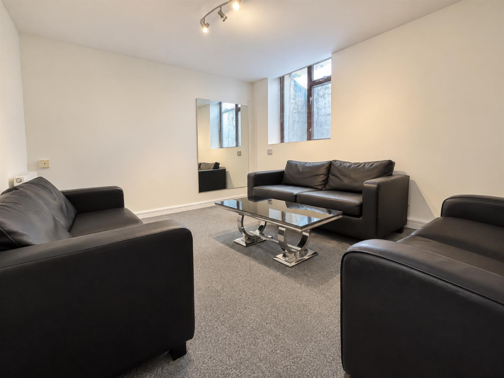 5 bed Mid Terraced House for rent in Ovingdean. From Pavilion Properties - Brighton 5 bed Mid Terraced House for rent in Ovingdean. From Pavilion Properties - Brighton