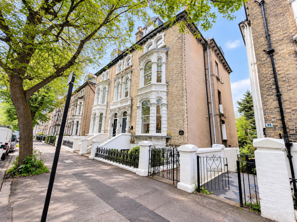 1 bed 1st Floor Flat for rent in Brighton and Hove. From Pavilion Properties - Brighton