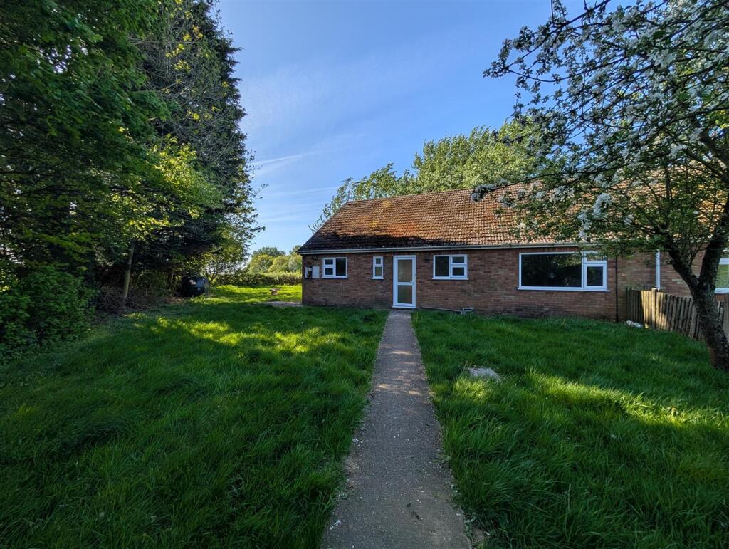 4 bed Semi-detached bungalow for rent in Normanby-by-Spital. From Perkins George Mawer & Co. - Commercial 4 bed Semi-detached bungalow for rent in Normanby-by-Spital. From Perkins George Mawer & Co. - Commercial