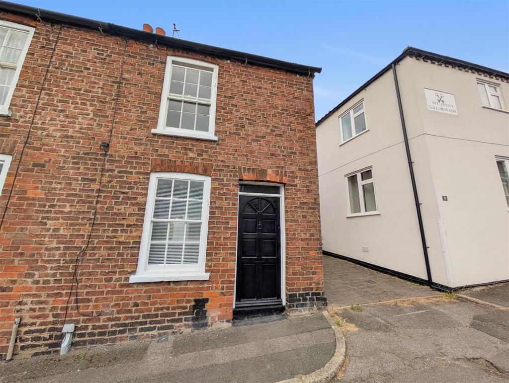 2 bed Semi Detached for rent in Louth. From Perkins George Mawer & Co. - Commercial