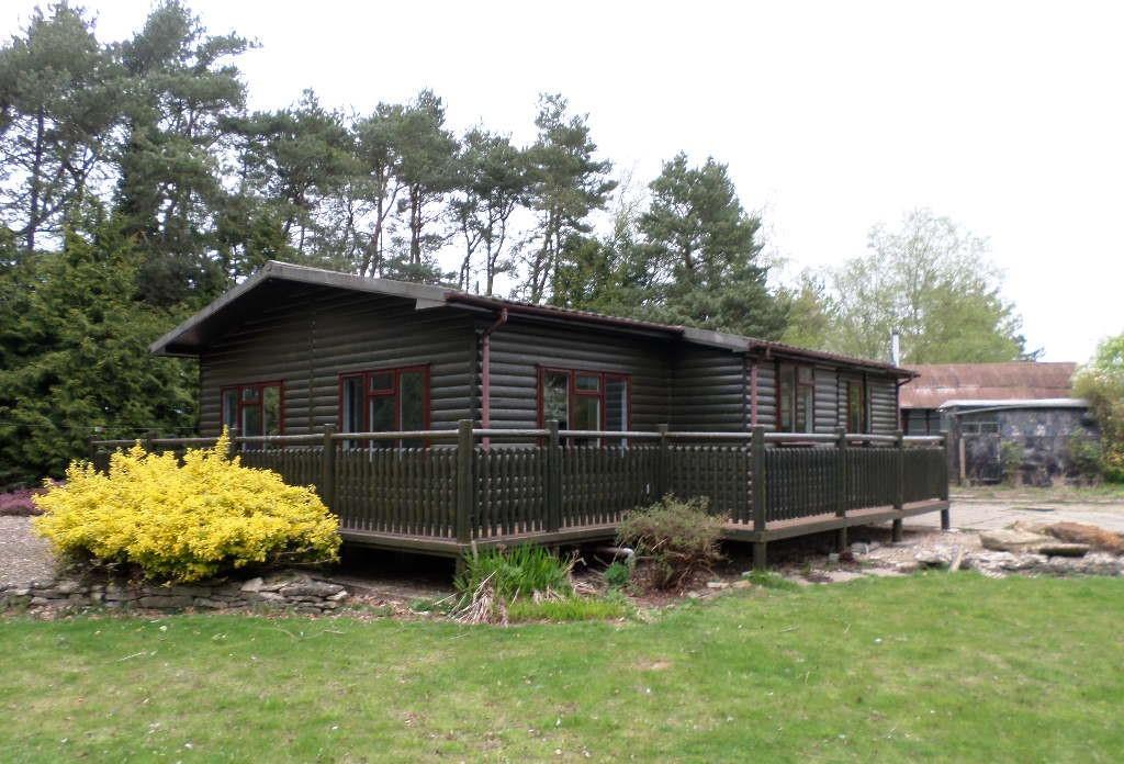 2 bed Lodge for rent in Donington on Bain. From Perkins George Mawer & Co. - Commercial