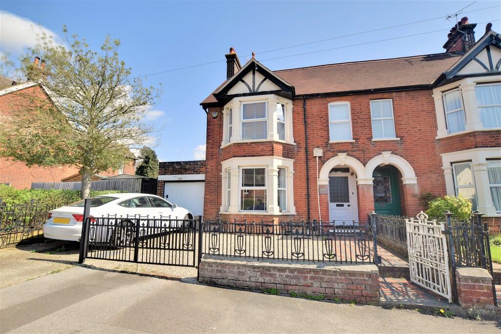 3 bed Semi Detached for rent in Great Dunmow. From Pestell & Co - Great Dunmow