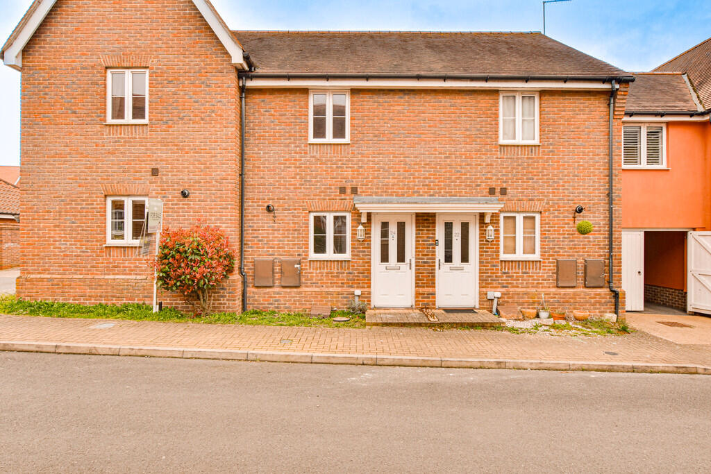 2 bed Mid Terraced House for rent in Braintree. From Pestell & Co - Great Dunmow