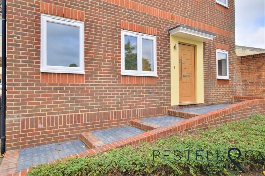 2 bed Apartment for rent in Great Dunmow. From Pestell & Co - Great Dunmow