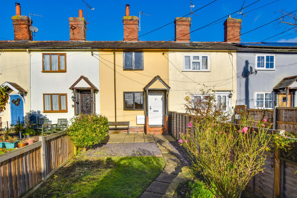 2 bed Mid Terraced House for rent in Great Dunmow. From Pestell & Co - Great Dunmow 2 bed Mid Terraced House for rent in Great Dunmow. From Pestell & Co - Great Dunmow