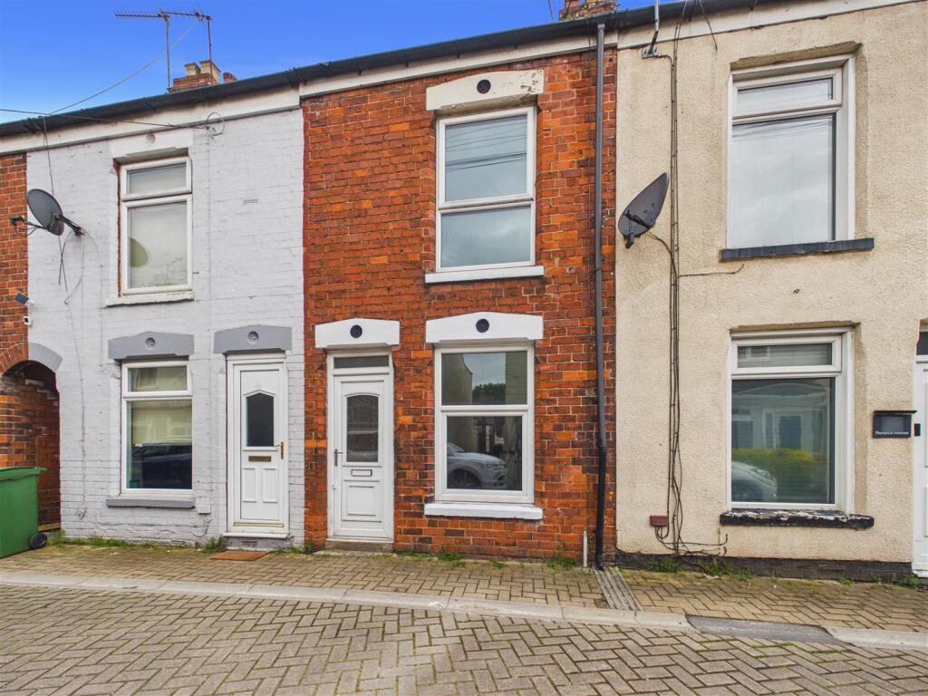 2 bed Mid Terraced House for rent in Hessle. From Philip Bannister & Co - Hessle 2 bed Mid Terraced House for rent in Hessle. From Philip Bannister & Co - Hessle