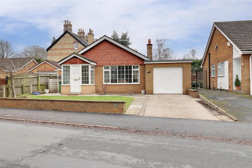 2 bed Detached bungalow for rent in Elloughton. From Philip Bannister & Co - Hessle 2 bed Detached bungalow for rent in Elloughton. From Philip Bannister & Co - Hessle