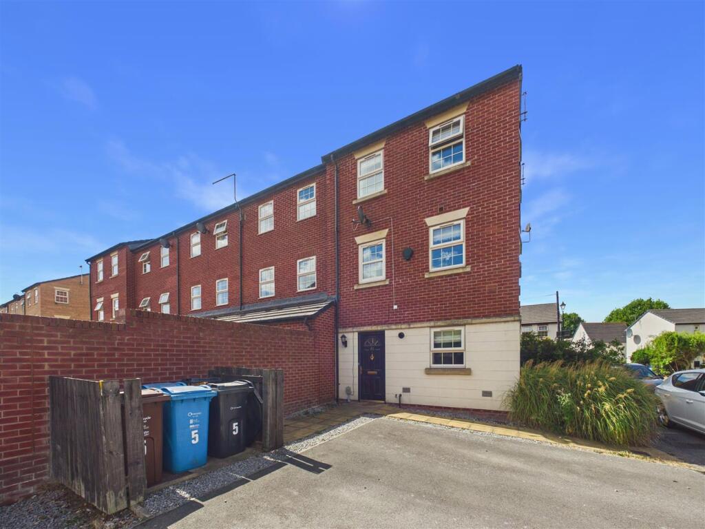 2 bed Town House for rent in Hull. From Philip Bannister & Co - Hessle 2 bed Town House for rent in Hull. From Philip Bannister & Co - Hessle