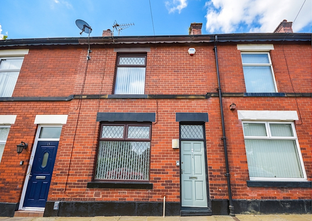 3 bed Mid Terraced House for rent in Radcliffe. From Philip Ellis Properties Limited - Whitefield 3 bed Mid Terraced House for rent in Radcliffe. From Philip Ellis Properties Limited - Whitefield