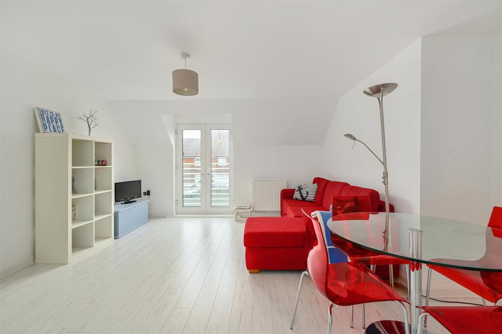 2 bed Apartment for rent in Camber. From Phillips & Stubbs - Rye