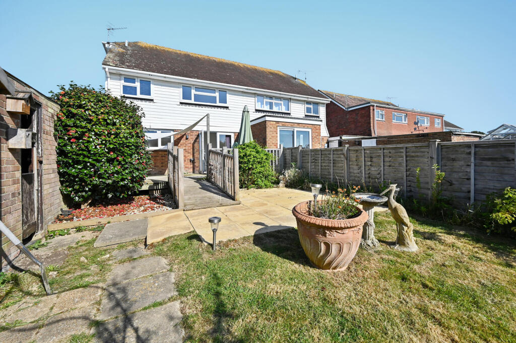 3 bed Detached for rent in Westfield. From Phillips & Stubbs - Rye