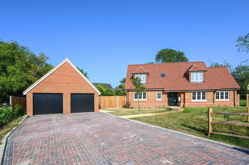 4 bed Detached for rent in Appledore. From Phillips & Stubbs - Rye