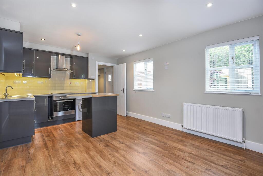 2 bed Apartment for rent in Tenterden. From Phillips & Stubbs - Rye