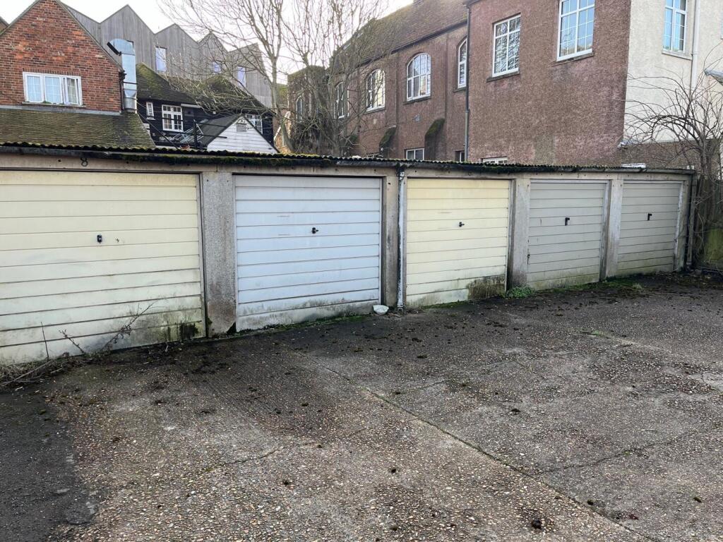 4 bed Garages for rent in Rye. From Phillips & Stubbs - Rye 4 bed Garages for rent in Rye. From Phillips & Stubbs - Rye