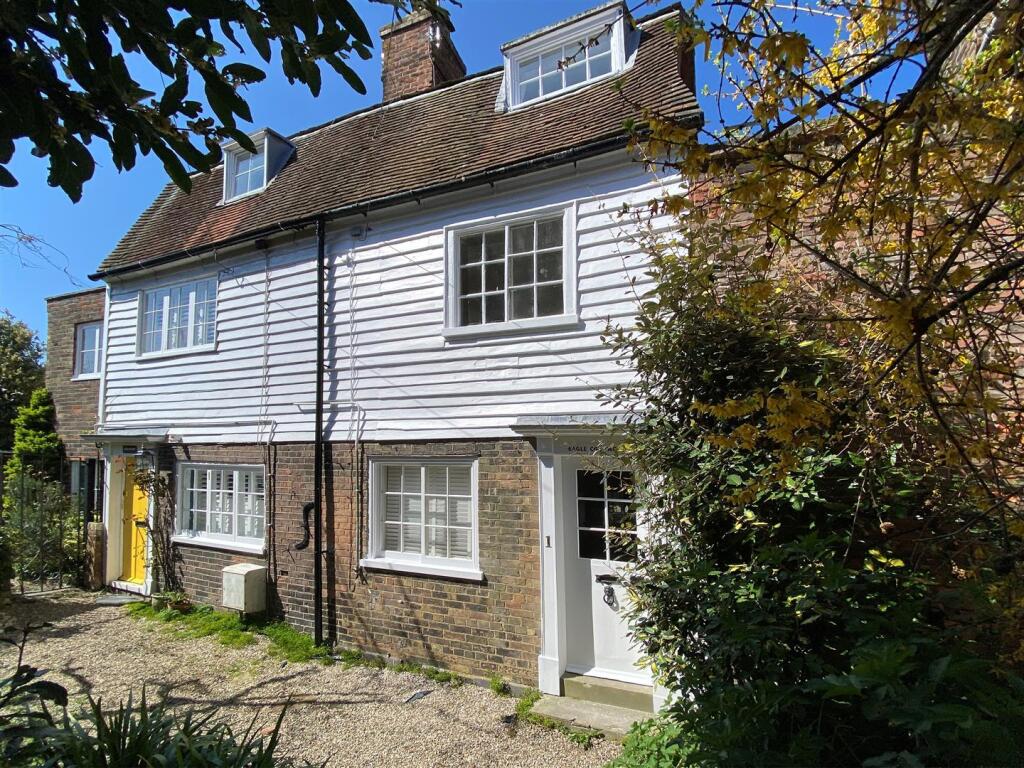 2 bed Cottage for rent in Rye. From Phillips & Stubbs - Rye