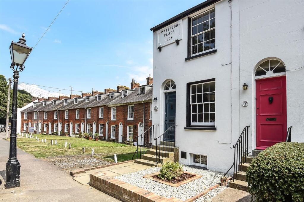 3 bed End of Terrace for rent in Rye. From Phillips & Stubbs - Rye 3 bed End of Terrace for rent in Rye. From Phillips & Stubbs - Rye