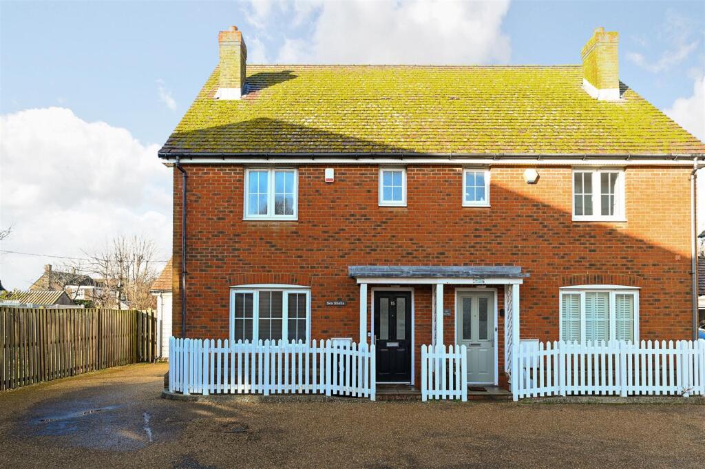 3 bed Semi Detached for rent in Playden. From Phillips & Stubbs - Rye 3 bed Semi Detached for rent in Playden. From Phillips & Stubbs - Rye