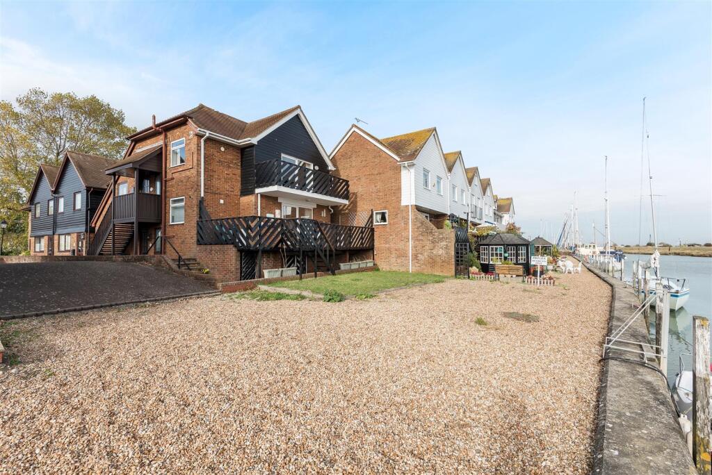 2 bed Annexe for rent in Rye. From Phillips & Stubbs - Rye 2 bed Annexe for rent in Rye. From Phillips & Stubbs - Rye