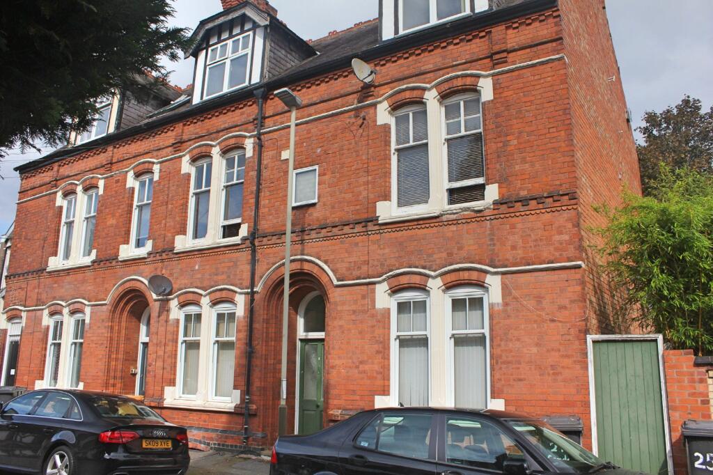1 bed 1st Floor Flat for rent in Stoughton. From Phillips George Estate Agents - Leicester