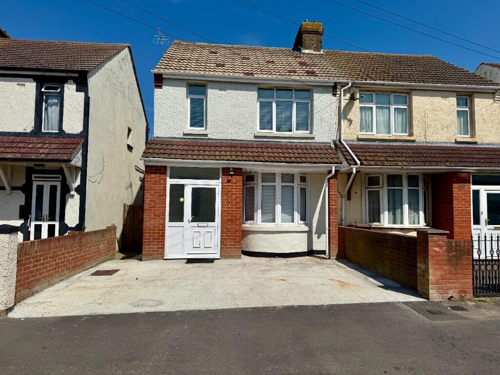 3 bed Semi Detached for rent in Lower Twydall. From Phoenix Property Services - Gillingham 3 bed Semi Detached for rent in Lower Twydall. From Phoenix Property Services - Gillingham