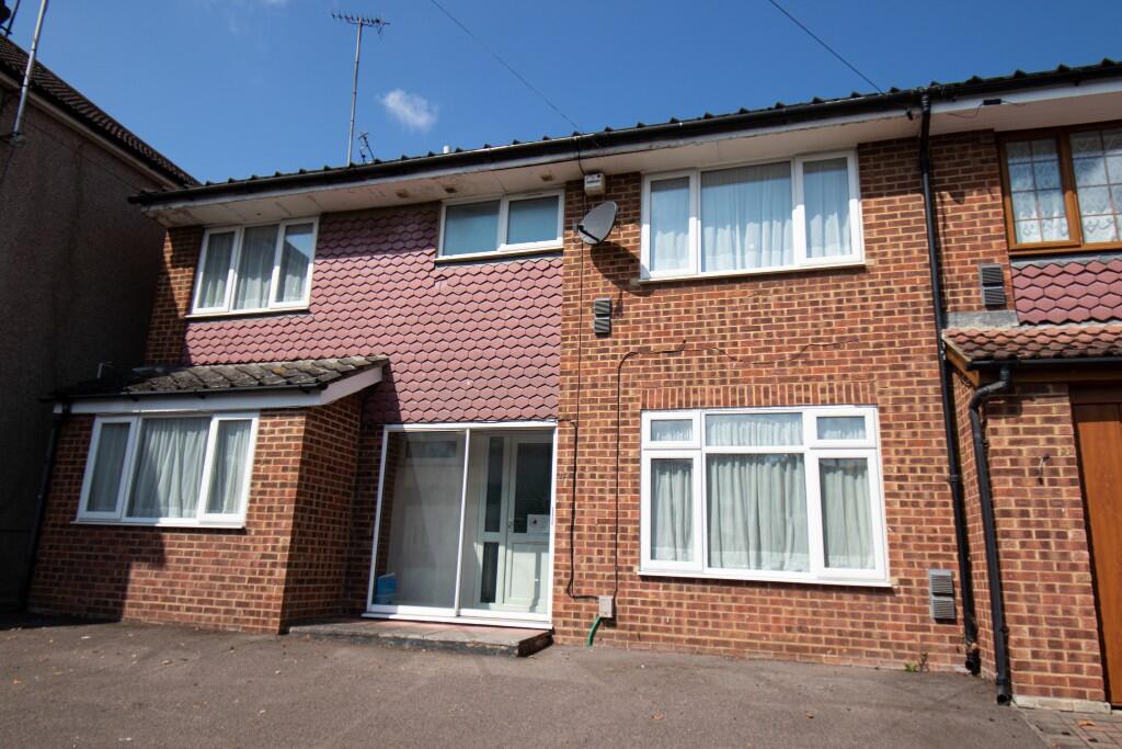6 bed Semi Detached for rent in Lower Twydall. From Phoenix Property Services - Gillingham