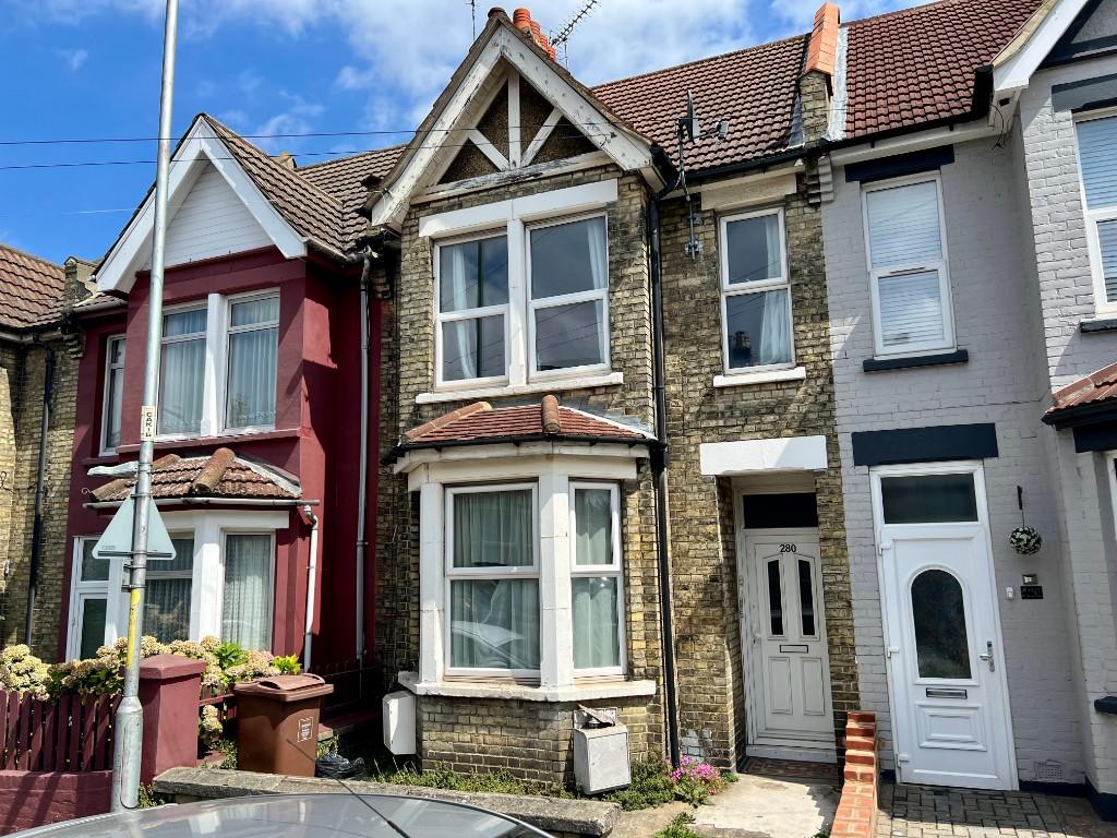 1 bed House (unspecified) for rent in Lower Twydall. From Phoenix Property Services - Gillingham 1 bed House (unspecified) for rent in Lower Twydall. From Phoenix Property Services - Gillingham
