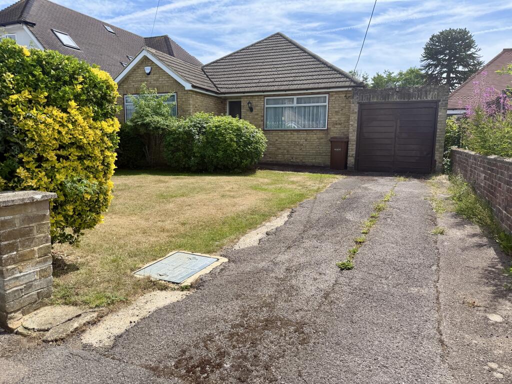 3 bed Detached bungalow for rent in Gillingham. From Phoenix Property Services - Gillingham