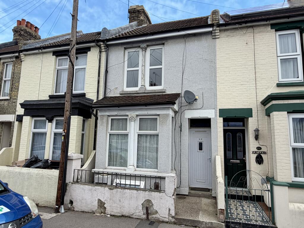 3 bed Mid Terraced House for rent in Lower Twydall. From Phoenix Property Services - Gillingham