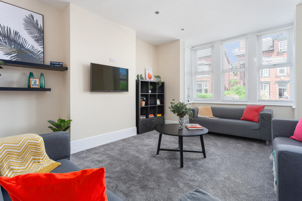 8 bed Mid Terraced House for rent in Leeds. From Pickard Leeds Limited - Leeds