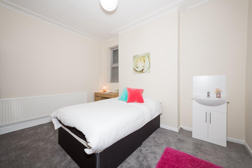 1 bed House Share for rent in Leeds. From Pickard Leeds Limited - Leeds