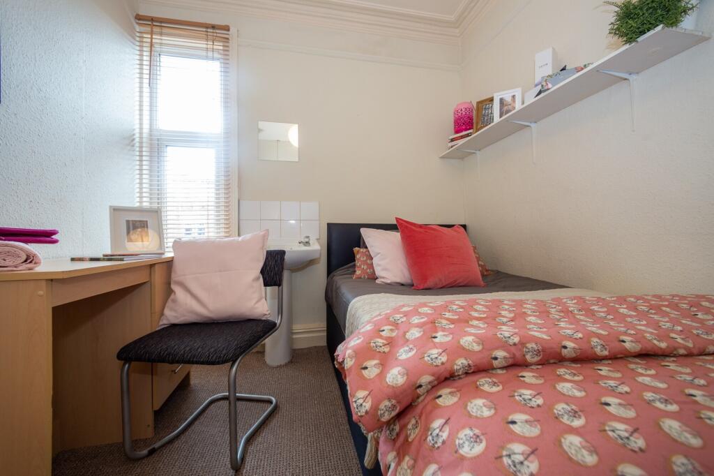 1 bed House Share for rent in Leeds. From Pickard Leeds Limited - Leeds