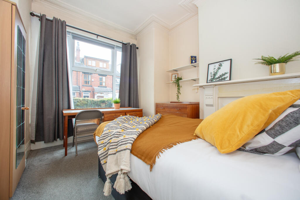 6 bed Mid Terraced House for rent in Leeds. From Pickard Leeds Limited - Leeds 6 bed Mid Terraced House for rent in Leeds. From Pickard Leeds Limited - Leeds