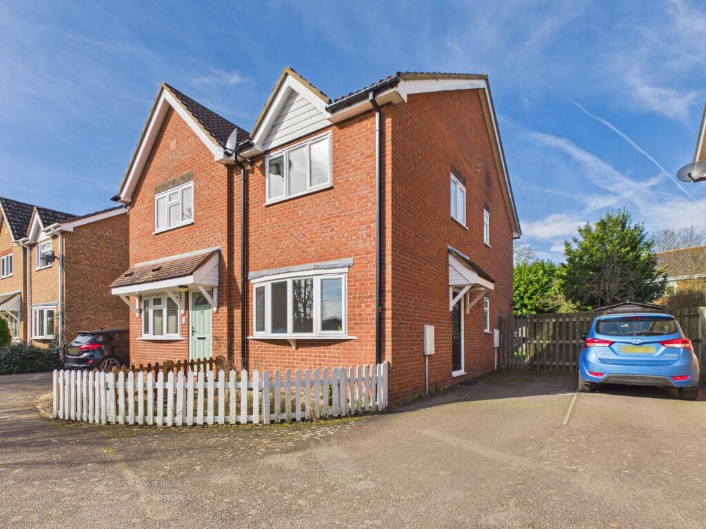 3 bed Semi Detached for rent in Oakington. From Pocock & Shaw - Cambridge